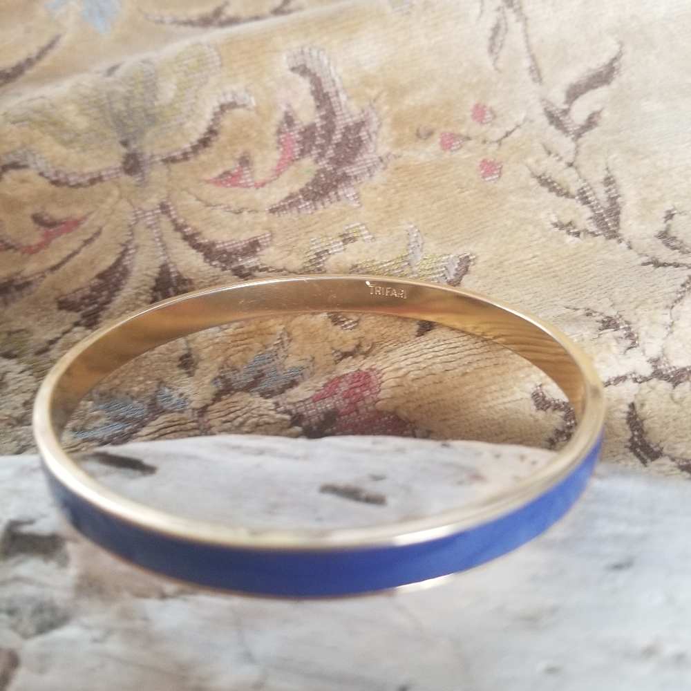 VINTAGE TRIFARI GOLD AND BLUE ENAMEL BANGLE